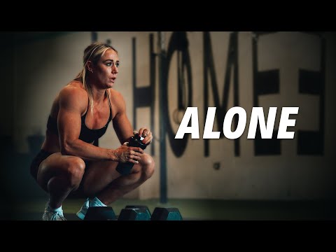ALONE IN GYM - Female Fitness Motivation 😔