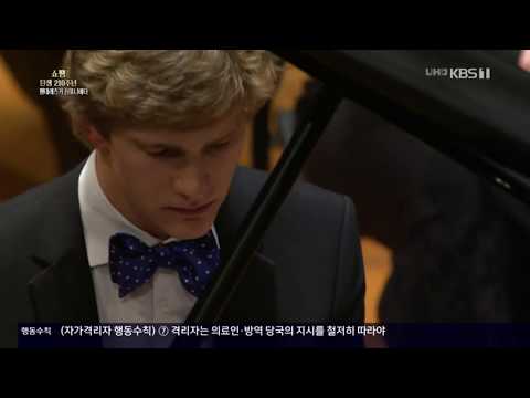 Jan Lisiecki_Krzysztof Penderecki_Chopin Piano Concerto No.1 in e minor, Op. 11_2nd