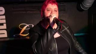 Maika Barbero - Momento crítico (Fiesta Euroschlager 2017)