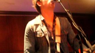 She Knows - The Downtown Fiction (Live in Philadelphia)