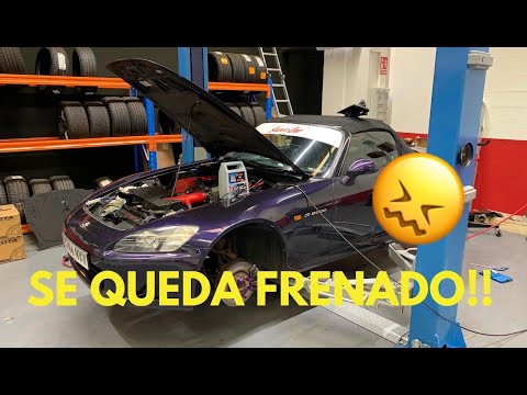 El coche se queda frenado!