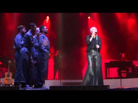 Malika Ayane - Cosa hai messo nel caffè (Live in Torino, 26/10/2015)