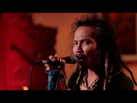 Ipang Lazuardi - Ada Yang Hilang - ft. Didit Saad (Live at Music Everywhere) **