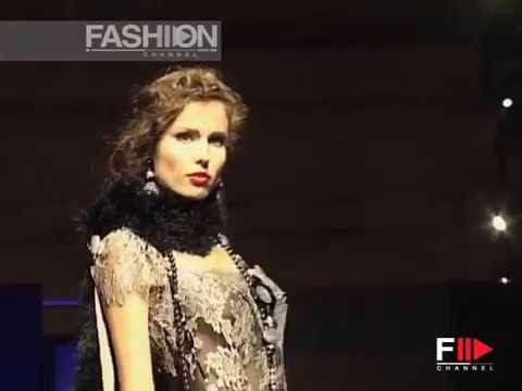 Fashion Show "Raffaella Curiel" Autumn Winter 2007 2008 Haute Couture 6 of 9 by Fashion Channel
