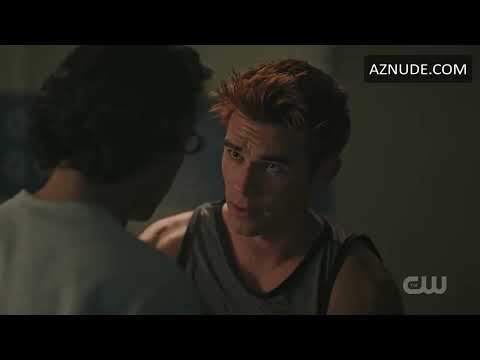 KJ Apa Gay kiss 🏳️‍🌈