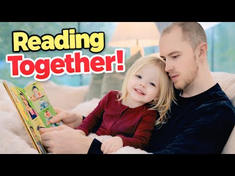 OHH MY SWEET ELLIE IS SO EXCITED SHE'S LOVES READING BOOKS WITH HER DADDY LOOK AT THIS 😍😍