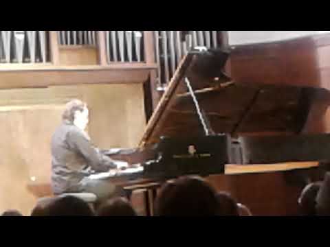 Sergey Koudriakov / W.A. Mozart - Piano sonata in A, K. 331