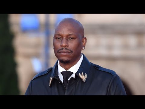 Tyrese scurries off otage mid-performance to allegedly avoid being served with a $10M Lawsuit