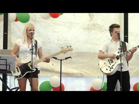 Ansambel Šantej-Mladi smo mladi (v živo)