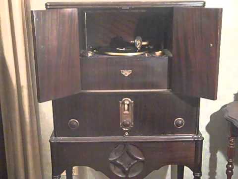 ORIOLE TERRACE ORCHESTRA - JUST ONE MORE DANCE - ROARING 20'S VICTROLA RADIOLA
