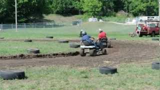 preview picture of video 'Modified Lawnmower Racing in Leslie, Arkansas'