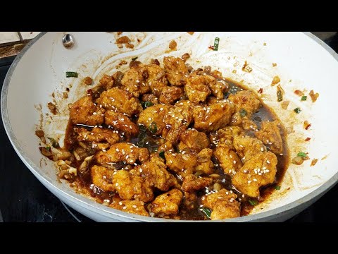 The BEST Honey Garlic Chicken Recipe | Crispy Fried Chicken pieces in a Sweet and Spicy Sauce