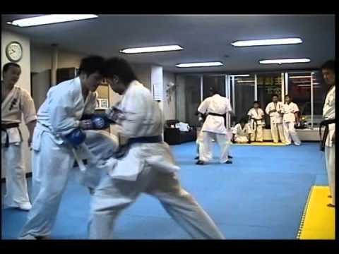 ヒザ蹴って自爆　2007.06.30