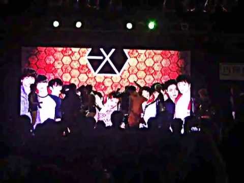 130727 Follow cover EXO [1] _ MAMA @Hello Korea by MBK