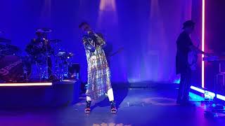 ( drunk Shirley ) The trick is to keep breathing - Garbage, live Nottingham 2018