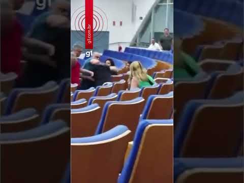 SÃO PAULO | Com confusão e uso da força, Câmara de Avaré aprova aumento para vereadores