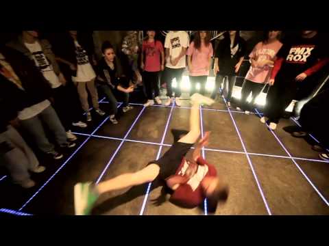 JotWu VS Psycho Stach - Tańcz