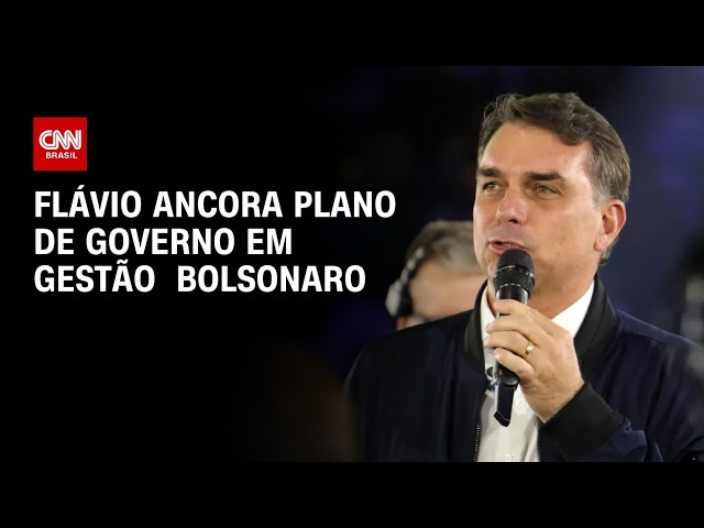 Flávio Bolsonaro ancora plano de governo em gestão Bolsonaro e menciona pai 22 vezes | PRIME TIME