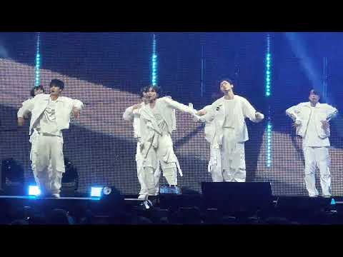 221002 4K FANCAM 'Blessed-Cursed' - ENHYPEN WORLD TOUR 'MANIFESTO' @ Anaheim, CA