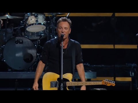 Hold On, I’m Comin’ - Sam Moore and Bruce Springsteen (live at Madison Square Garden, New York 2009)