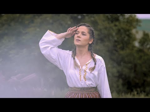 Raluca Radu și orchestra „Lăutarii” din Chișinău- EU SUNT FATĂ DIN VASLUI
