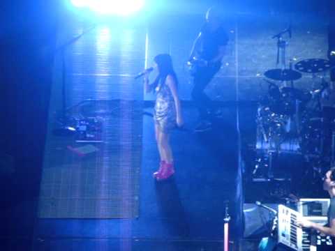 Carly Rae Jepsen - Call Me Maybe - Ottawa ON, Canada 11/23/12