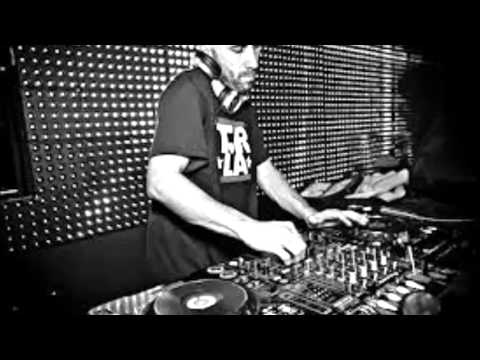 Devious Suckaz (IClast MashUp) - TJR Vs Kura