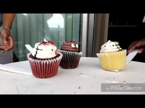 download lagu mp3 mp4 Romeo And Juliet Cupcakes, download lagu Romeo And Juliet Cupcakes gratis, unduh video klip Romeo And Juliet Cupcakes