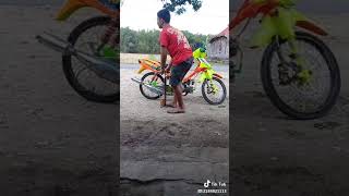 Download lagu Wong edan kui bebas mp3