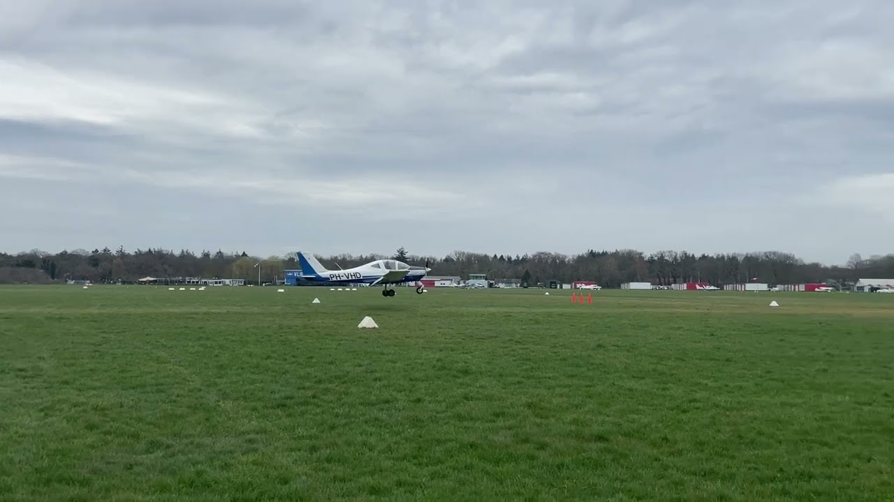 PH-VHD Vliegschool Hilversum