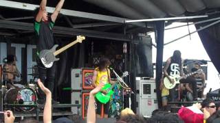 Pierce The Veil - The Sky Under The Sea (Live) Vans Warped Tour 2010 In Las Cruces N.M