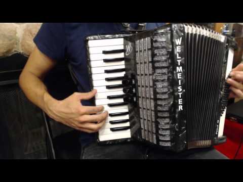 How to Play a 48 Bass Accordion - Lesson 9 - Minor Blues - St. James Infirmary