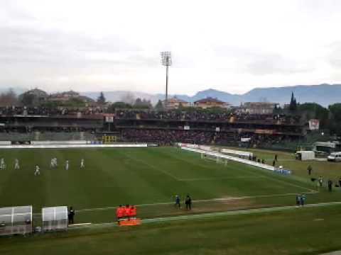 Ternana Ascoli ,  fiori per Alessio