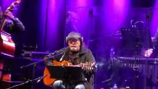 Silvio Rodriguez en Villa Lugano"Dibujo de mujer con sombrero" y "Óleo de mujer con sombrero"