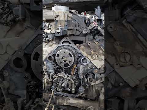 Doing a camshaft and lifter replacement on a #Hemi 5.7L #V8 #ram#nocopyrightmusic #soundsnocopyright