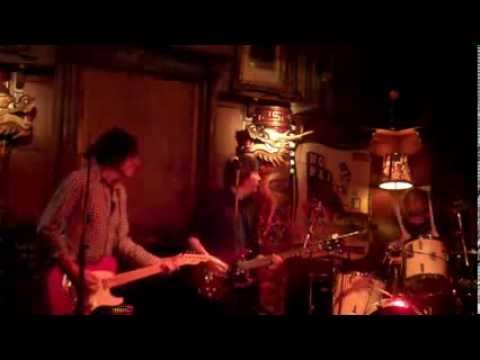 THE INSIDE TRACKS live @ WHITE TRASH, BERLIN 2014 ''JUST DO IT '' (A.Devine)