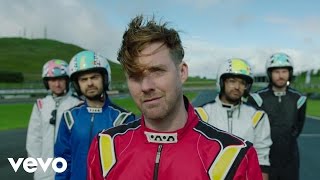 Kaiser Chiefs - Hole In My Soul (Behind The Scenes)