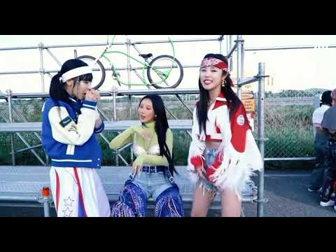 MAMAMOO LOSER CREW IS BACK AFTER THEIR FIRST DEBUT! #mamamoo #hwasa #wheein #moonbyul #loveubutsorry