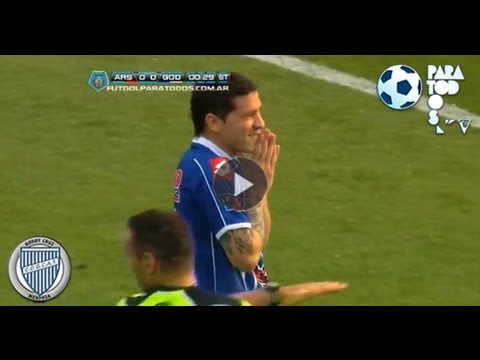 Ocasión de Fernández. Arsenal - Godoy Cruz. Fecha 9. Torneo Inicial 2013. Fútbol Para Todos