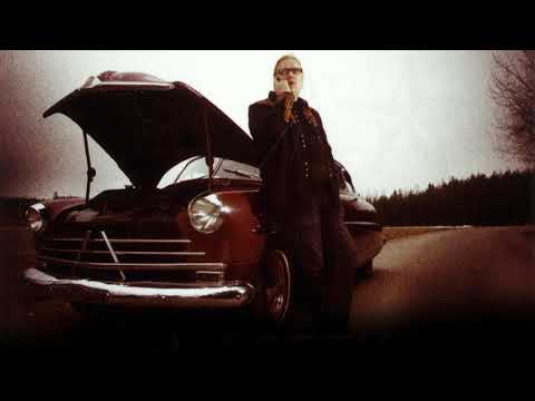Video thumbnail for Suihkuverhorengasedustaja Erkki Mäkinen