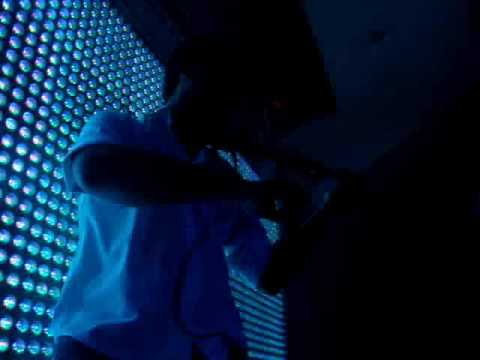 la mouche violin@andromeda club black eyed peas i got a feeling