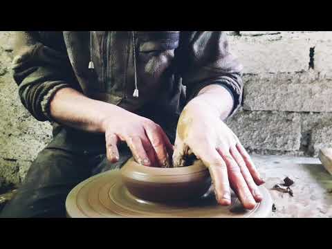 vaso in gres nero- vaso in ceramica_come creare un vaso al tornio