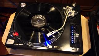 Video thumbnail for Technics SL 1210 M5G in action by Linn Specialist