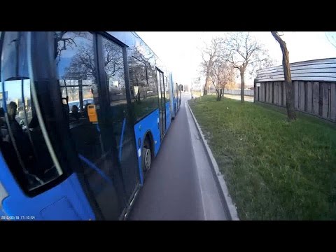 MUT-896 Busz durva centizés nagy sebességgel - Bus very close pass with speed