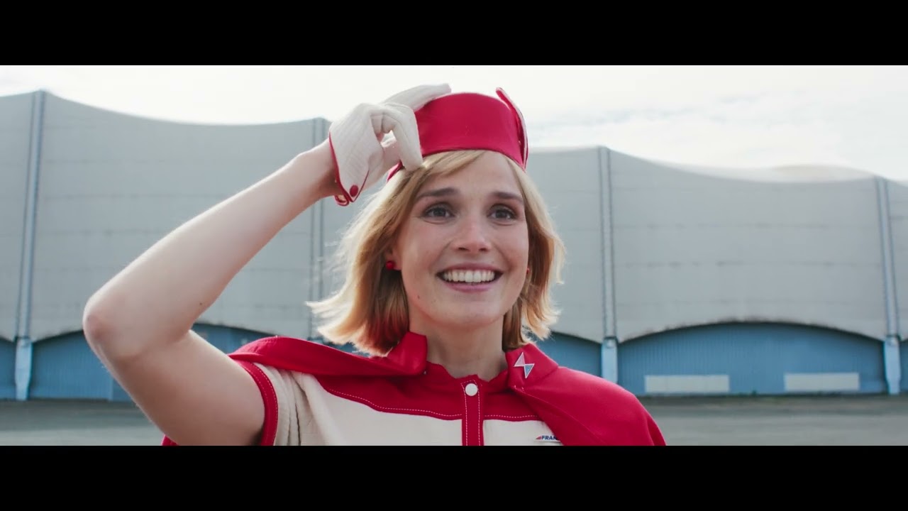 Miniature de la vidéo Bande-annonce du long métrage "Natacha Hôtesse de l'air" du film Natacha, (presque) hôtesse de l'air