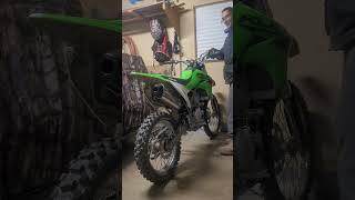 Download lagu 2022 KAWI KLX300R with a KX250F slip on exhaust cold start mp3