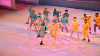 Fran's Team XL performance for Minds in Motion at Carpenter Theater