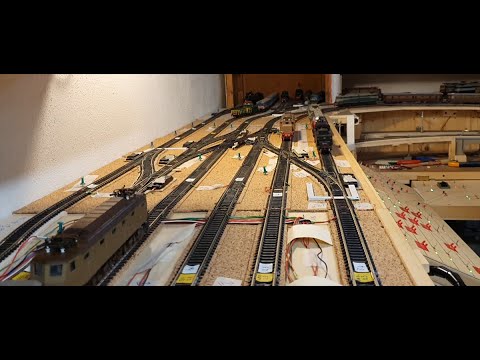 MODELLISMO FERROVIARIO | plastico in costruzione  | prima prova generale con locomotore FS E 646 003