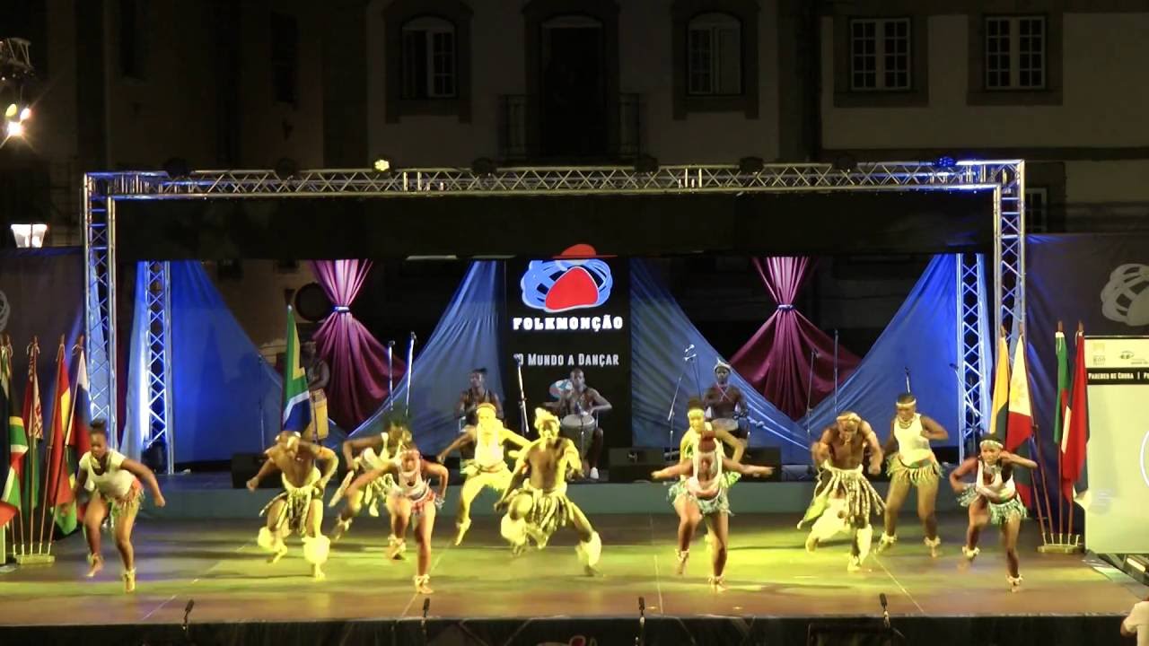 South African folk dance: Zulu warriors and maidens dance
