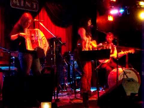 Kirsten Proffit with the Well Pennies - 